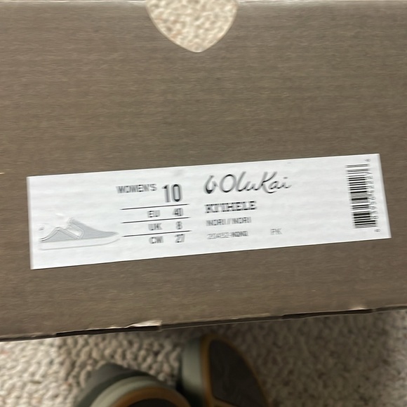 Shoes - Picture 5 of 6